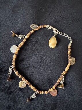 Avon Brown Wood Bead Charm Ankle Bracelet with Shell Accent